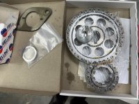 Bronco 1983 200lm timing chain gears, thrust plate camshaft ring.JPG